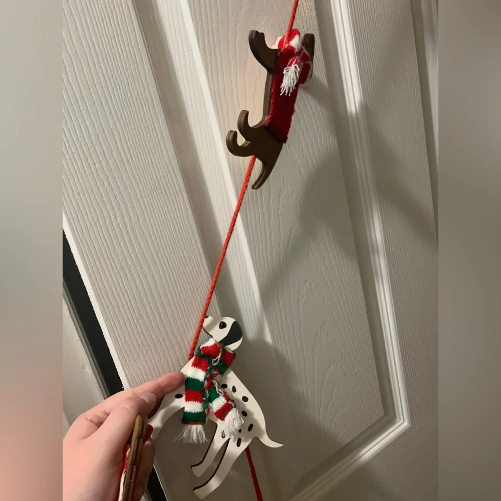 Brand new set of three dog garland